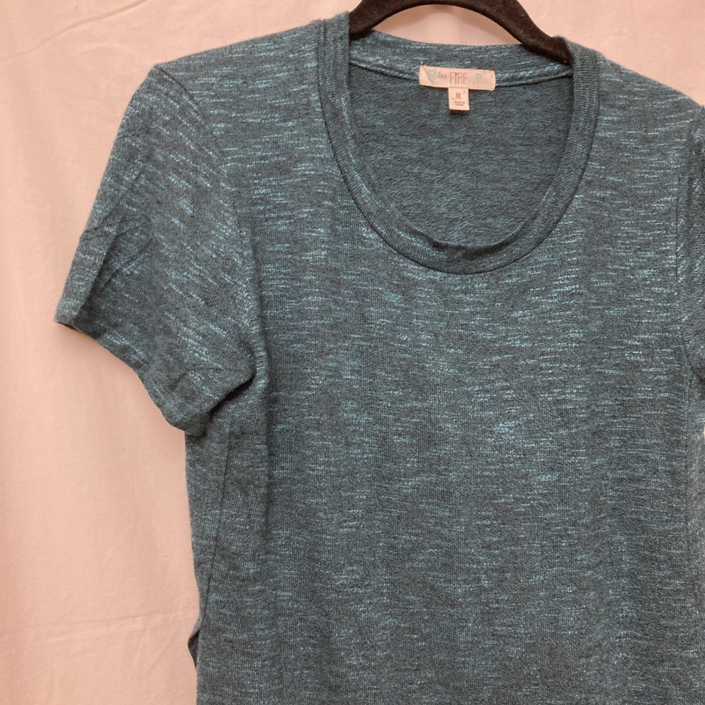 Love, Fire Women's Green Short Sleeve Knit Tunic w/Side Slits - SZ M - Picture 3 of 11